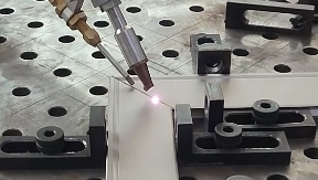 Pdkj robot laser welder Applied to the sheet metal industry - welding Aluminum 1