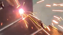 Pdkj handheld laser welder Applied to the hardware industry - welding Iron plate