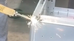 PDKJ handheld laser welder Applied to the sheet metal industry - welding Aluminu