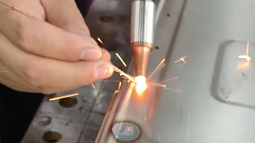 PDKJ handheld laser welding machine Applied to the automotive industry Welding I