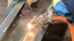 PDKJ handheld laser welder Applied to the sheet metal industry Welding -1.5mm ga