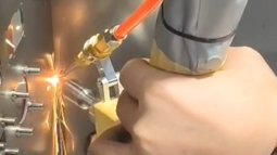 PDKJ handheld laser welder Applied to the hardware industry Welding 3.0mm iron p
