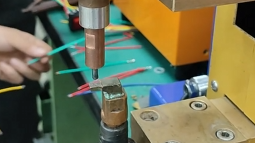 PDKJ desktop intermediate frequency spot welder welding - Copper wire terminals