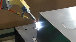 PDKJ robot laser welder applied to the hardware industry - welding aluminum 2.0m